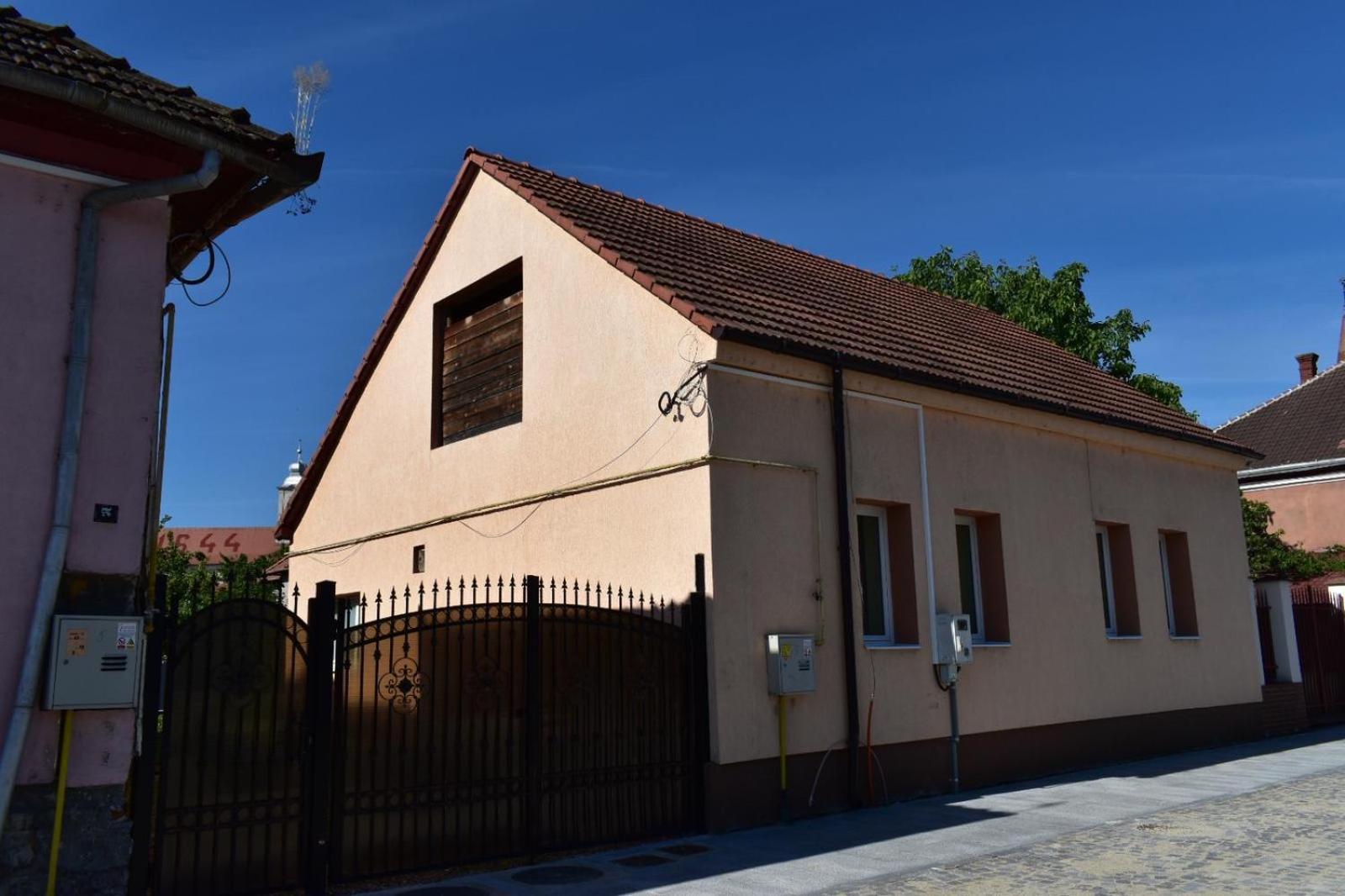Transilvania Rent Hunedoara Luaran gambar